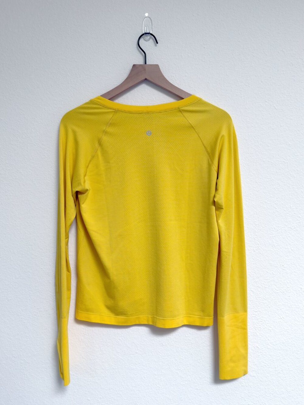 Lululemon Yellow Textured Long Sleeve Top with Thumbholes - Picture 2 of 7